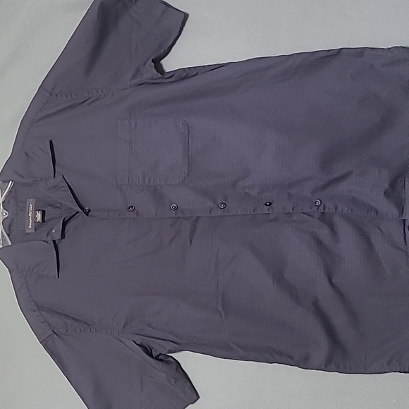 Banana Republic Men's Gray Textured 100% Cotton Button Down Shirt - Size Medium - Picture 2 of 15